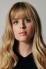 Lulu Wilson isRenee