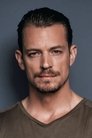 Joel Kinnaman is