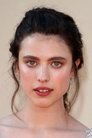 Margaret Qualley isElizabeth Weiland