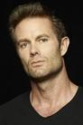 Garret Dillahunt isDevnan