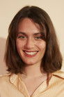 Ella Rumpf isCéline Steyer
